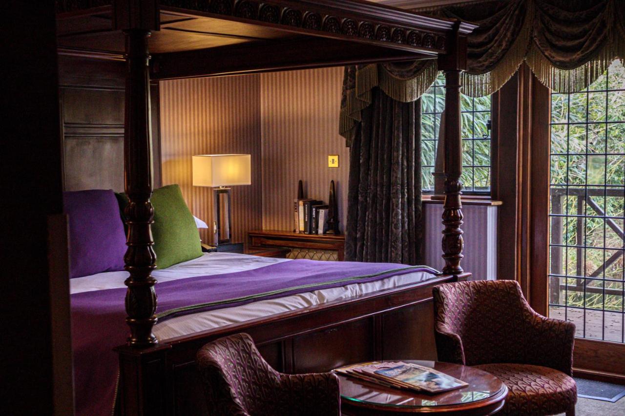 Langshott Manor - Luxury Hotel Gatwick Horley Extérieur photo
