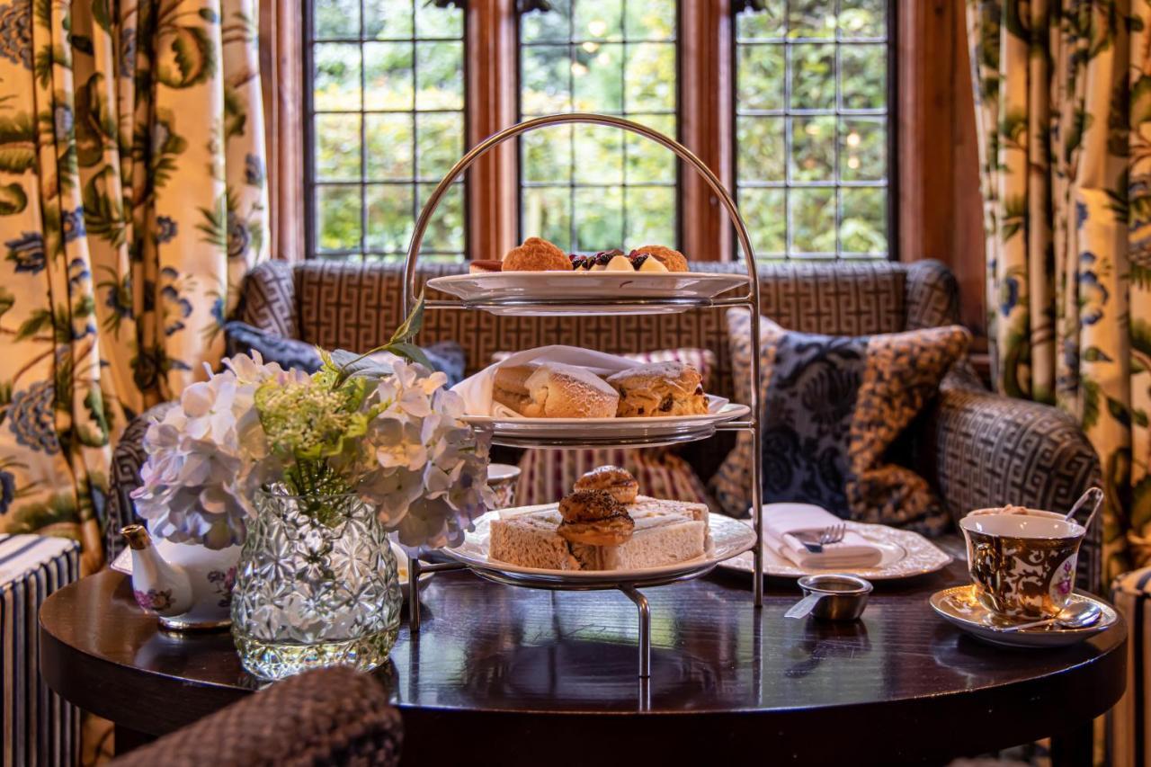 Langshott Manor - Luxury Hotel Gatwick Horley Extérieur photo