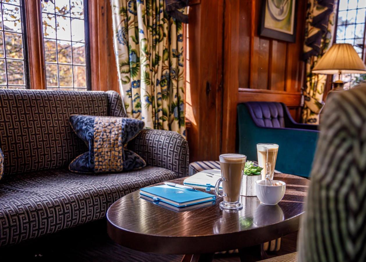 Langshott Manor - Luxury Hotel Gatwick Horley Extérieur photo