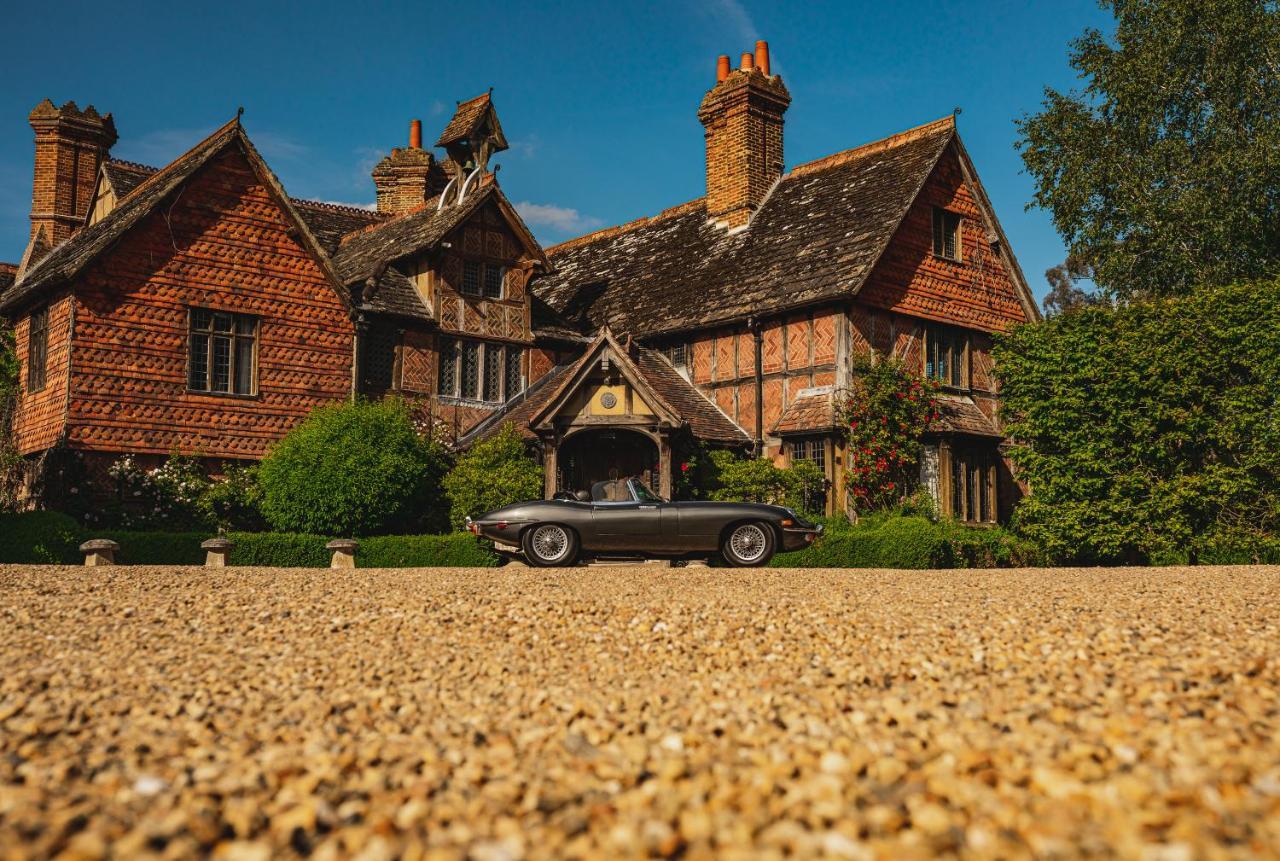 Langshott Manor - Luxury Hotel Gatwick Horley Extérieur photo