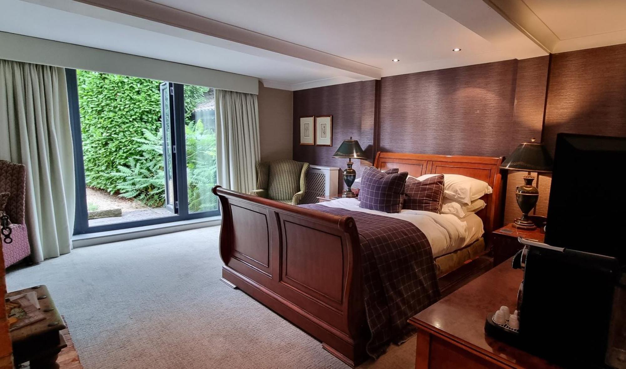 Langshott Manor - Luxury Hotel Gatwick Horley Extérieur photo