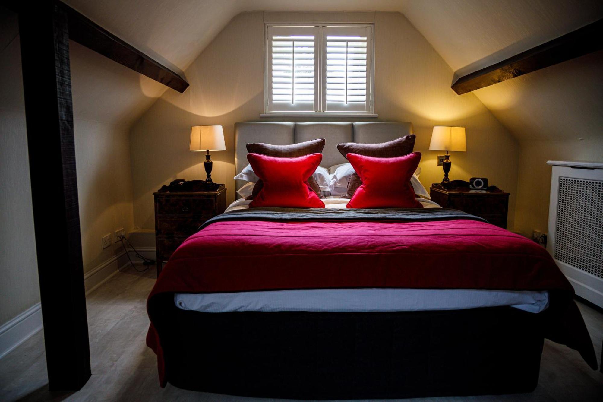 Langshott Manor - Luxury Hotel Gatwick Horley Extérieur photo