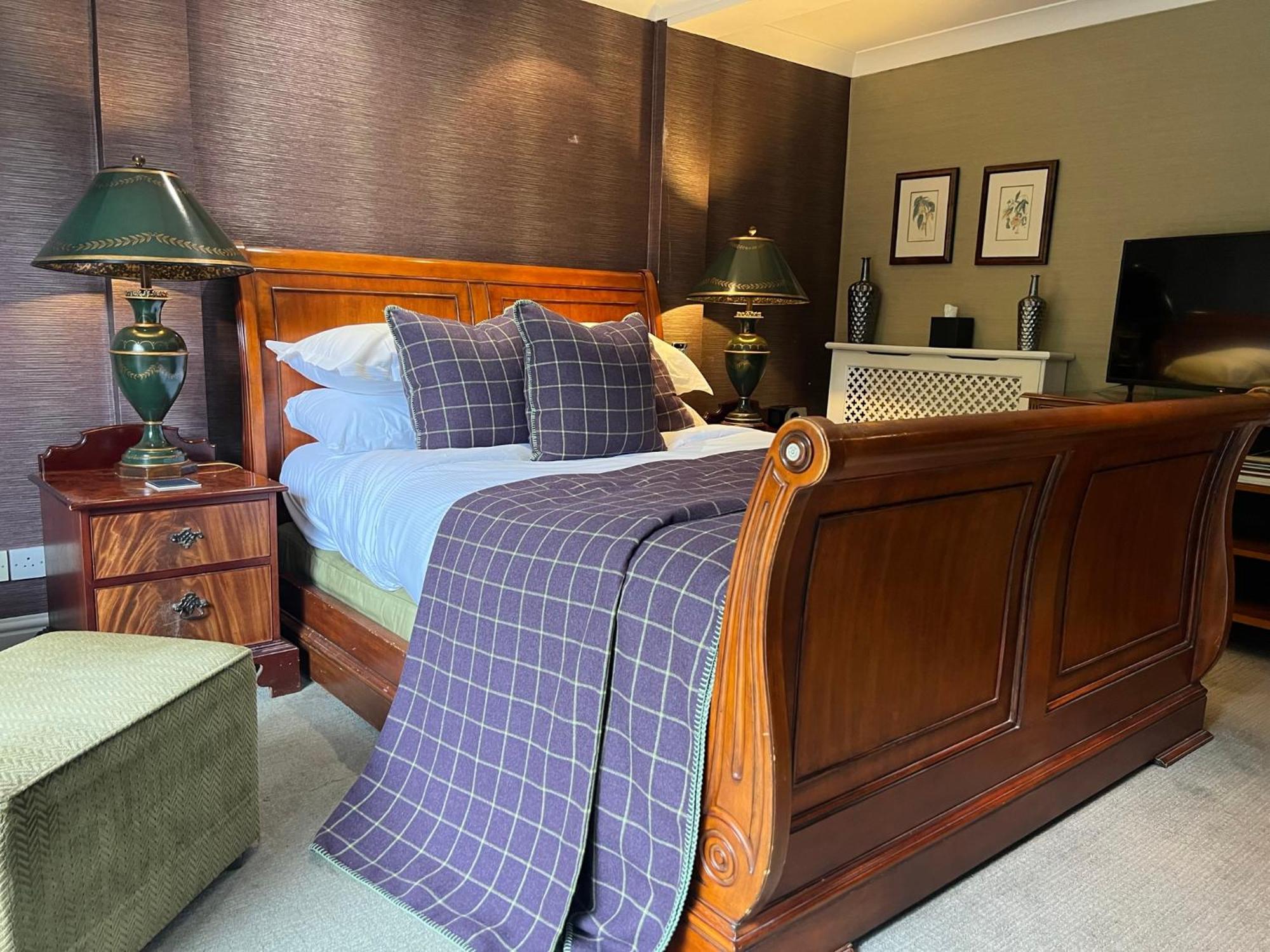 Langshott Manor - Luxury Hotel Gatwick Horley Extérieur photo