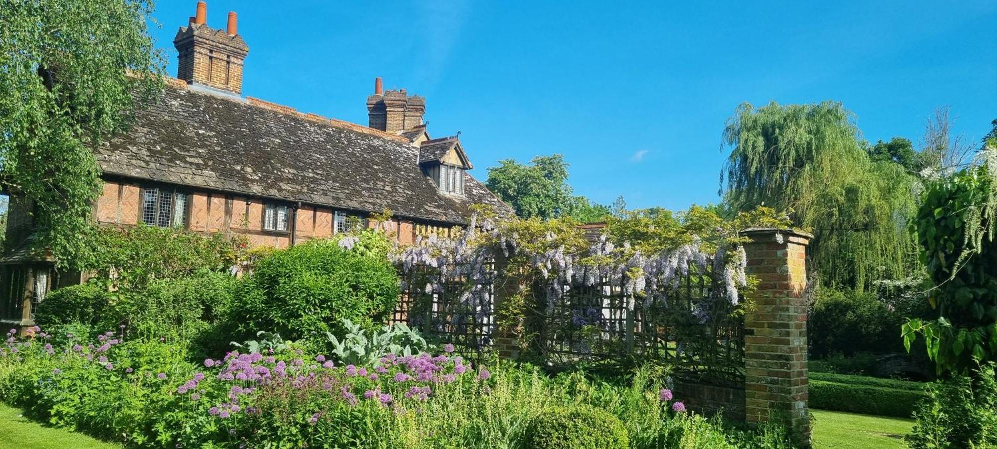 Langshott Manor - Luxury Hotel Gatwick Horley Extérieur photo