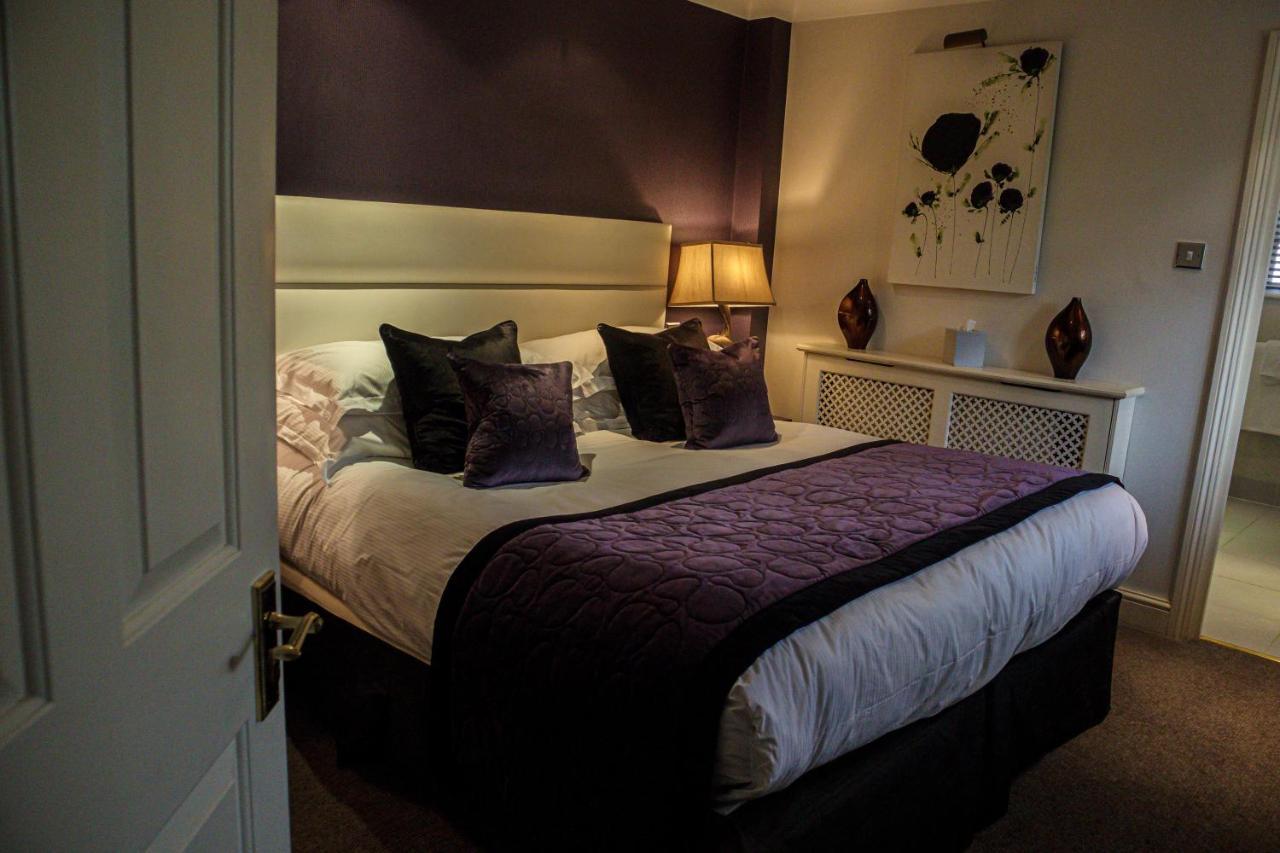 Langshott Manor - Luxury Hotel Gatwick Horley Extérieur photo