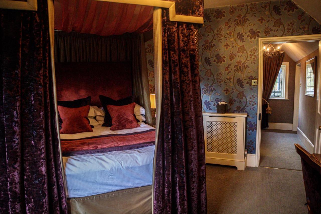 Langshott Manor - Luxury Hotel Gatwick Horley Extérieur photo