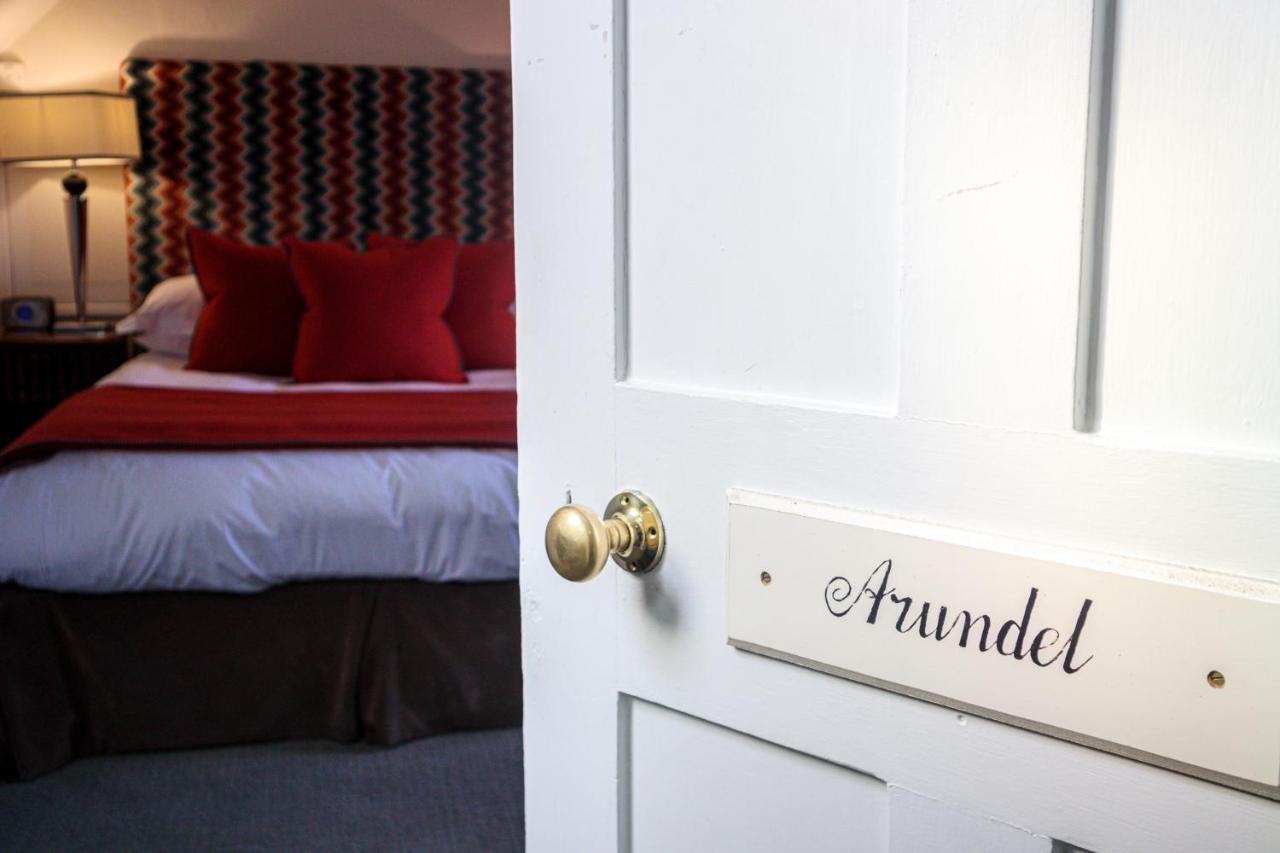 Langshott Manor - Luxury Hotel Gatwick Horley Extérieur photo
